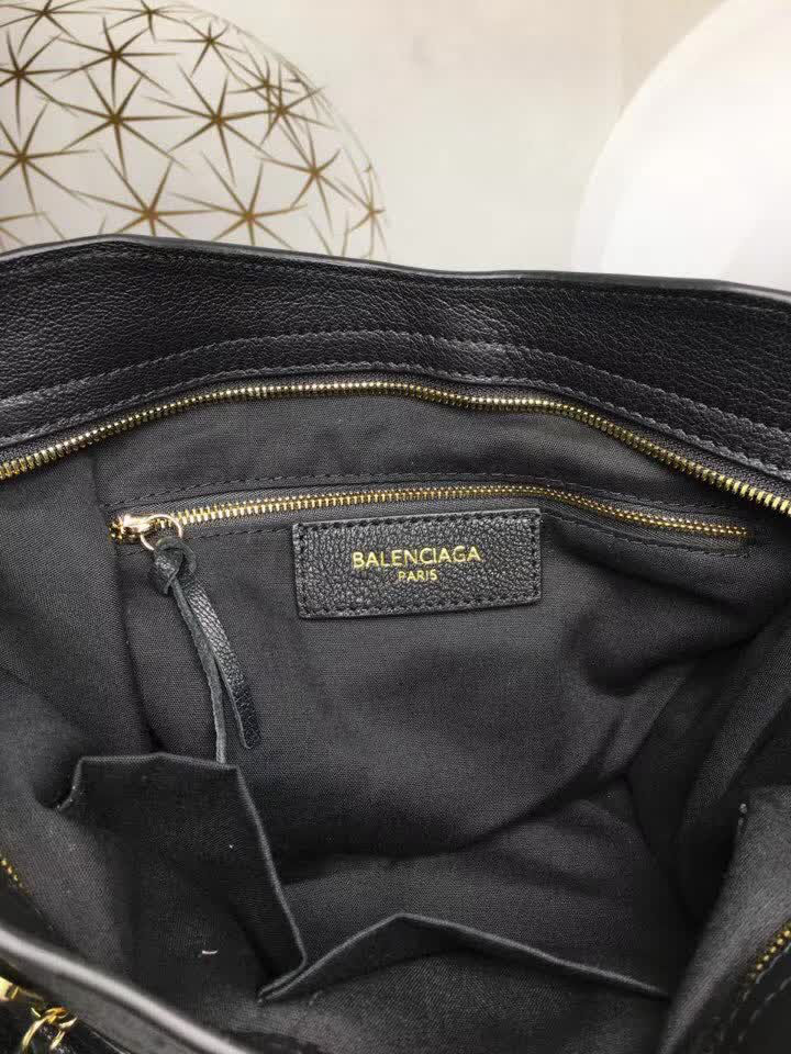 BALENCIAG巴黎世家 原單品質 高身版機車包 簡單時尚風格 手提肩背斜挎包  BL1304